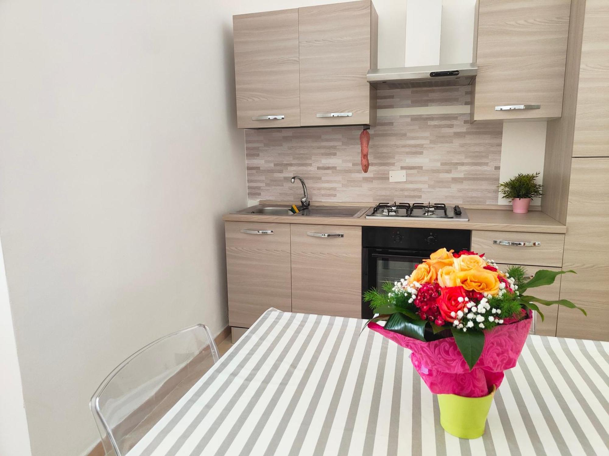 Venere Apartment Бари Екстериор снимка